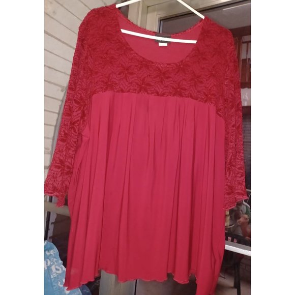 Maggie Barnes Tops - Maggie Barnes Women's Top SZ 2X Red & Lacey